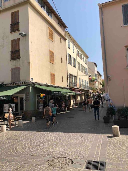 Old Antibes, One Bed App, In Front Of The Port! Lejlighed Eksteriør billede